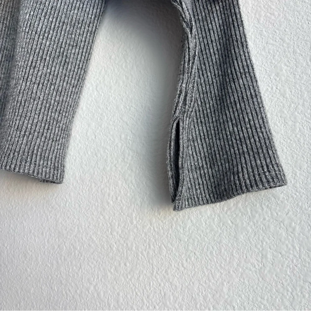 Generation Love Charcoal Ribbed Knit Turtleneck Sweater Longsleeve Layering Top - Picture 4 of 9